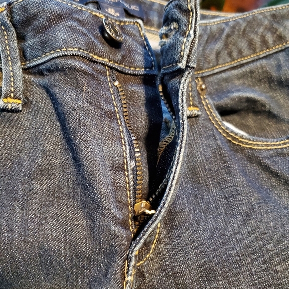 Banana Republic low rise flare jeans - Picture 5 of 9